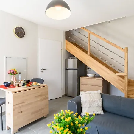 Soleil Couchant E03 By Interhome